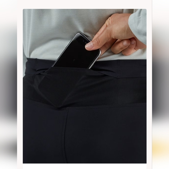 ON Running Black Tights Long Size Small - Picture 11 of 13